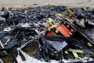 أسر ضحايا الطائرة الماليزية المنكوبة صيف 2014 شرقي أوكرانيا يطالبون بتكريم موتاهم بدفنهم!