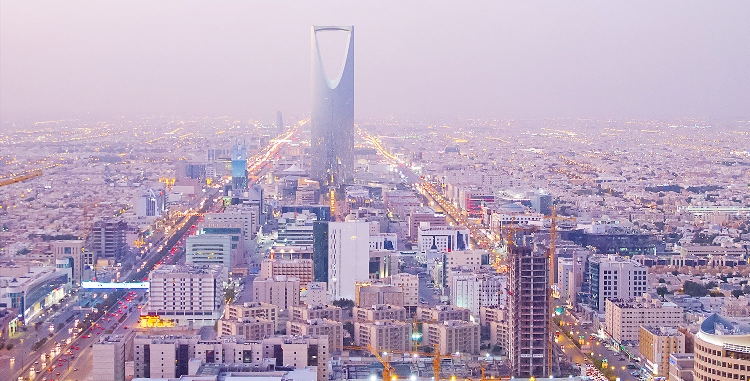 للمرة الأولى : السعودية تسمح للمعتمرين بزيارة أي مدينة و المواقع التراثية والسياحية في المملكة
