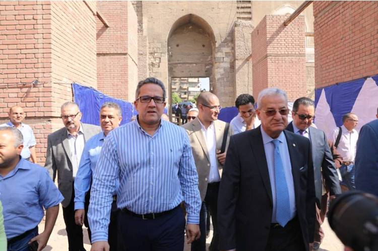 وزير الاثار يتفقد أعمال ترميم مسجد الظاهر بيبرس بمنطقة الظاهر