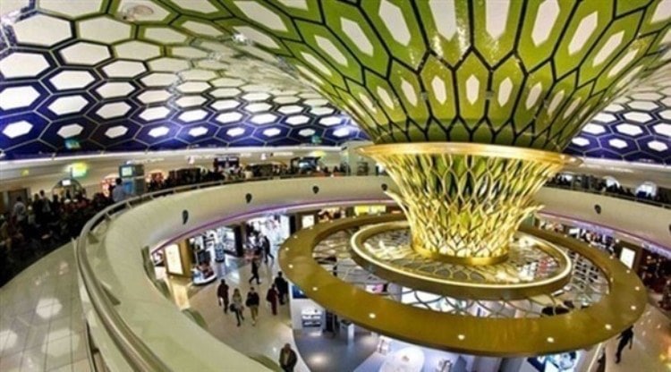 مطار أبوظبي الدولي يستقبل 18 مليون مسافر خلال 10 أشهر