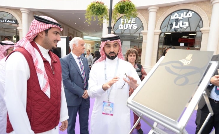 الرئيس التنفيذي لهيئة البحرين للسياحة والمعارض يدشن معرض الخليج للعقارات 2018