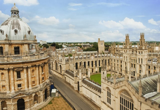 دفعة عام 2019 من الطلبة الحاصلين على منحة رودس يستعدون للالتحاق بجامعة أكسفورد