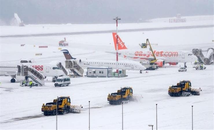 إلغاء رحلات طيران لـ الاف الركاب بالصين بسبب الثلوج