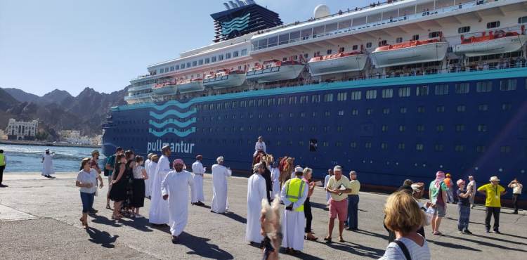سياحة السلطنة تعد برنامج استقبال ترحيباً بزوار السفن السياحية
