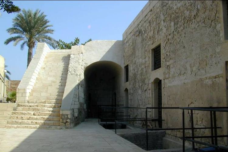 إزالة التعديات على منطقة طابية النحاسين الأثرية بالاسكندرية
