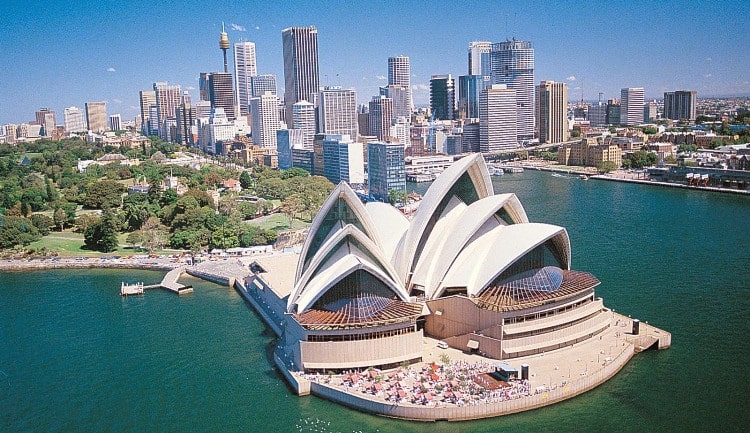سياحة أستراليا تسجل 9.2 مليون سائح منهم 1.42 مليون صيني خلال العام الماضى