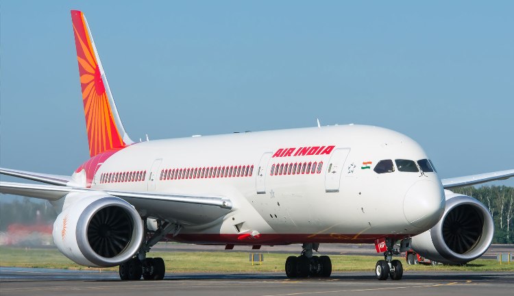مطار النجف بالعراق يستقبل أول طائرة ركاب هندية بعد انقطاع دام 29 عاماً