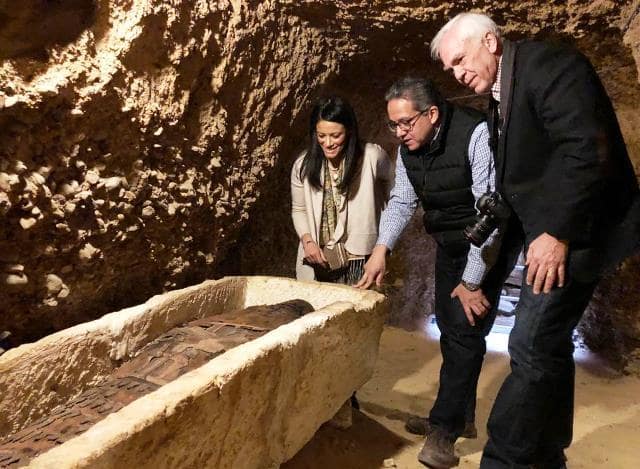 من منطقة آثار تونا الجبل بالمنيا وزيرة سياحة مصر تؤكد على أهمية الاكتشافات الآثرية لجذب حركة السياحة