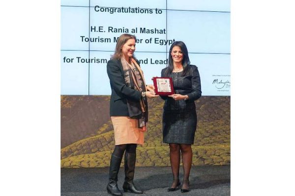 المنظمة الدولية للسلام والسياحة IIPT تكرم وزيرة السياحة المصرية و نظيرتها اليونانية