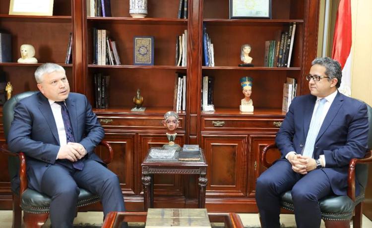 وزير الاثار المصرى يلتقى سفير آرمنيا بالقاهرة
