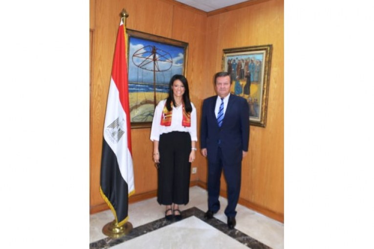 وزيرة سياحة مصر تناقش دعم التعاون السياحي ومضاعفة الحركة الوافدة مع سفير اوكرانيا الجديد