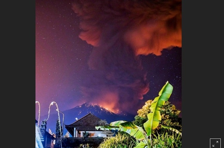 إلغاء رحلات طيران من وإلى أستراليا بسبب ثوران بركان في جزيرة بالي الإندونيسية