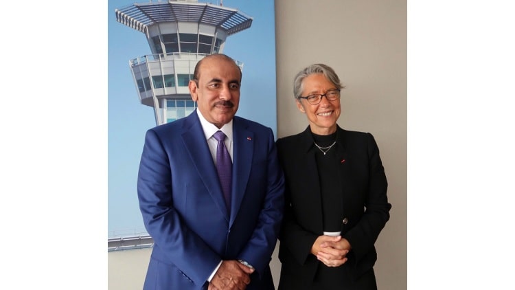 قطر وفرنسا تبحثان التعاون في الطيران والنقل