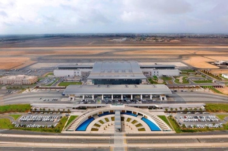 مطار صلالة يتوقع استقبال 4 آلاف مسافر يومياً خلال موسم الخريف السياحي