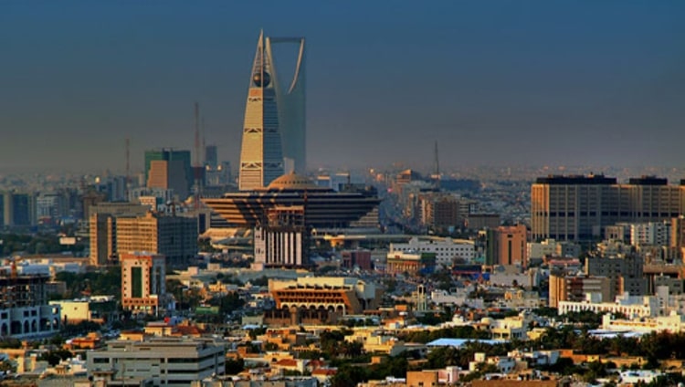 الرياض تجذب زوارها خلال الصيف عبر الفعاليات والمهرجانات السياحية والترفيهية