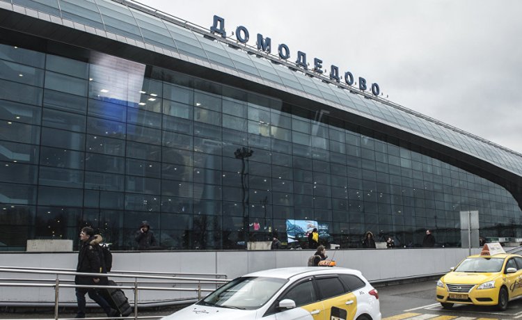 بوتين يقرر تغيير أسماء 44 مطارا روسيا