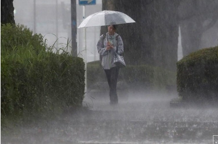 اليابان تأمر بإجلاء أكثر من مليون شخص بسبب السيول والانهيارات الارضية