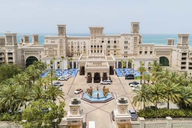 4.8 مليارات عائدات غرف دبي الفندقية في 5 أشهر