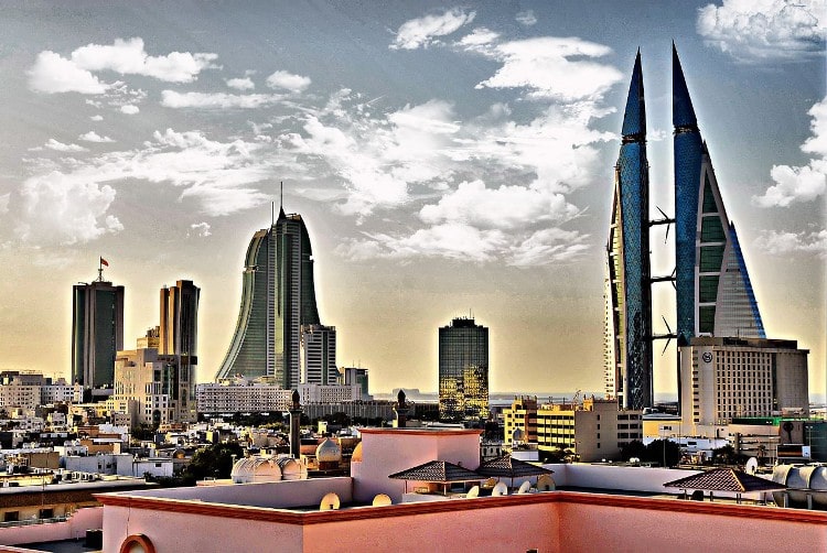 دور القطاع الثقافي في البحرين في حماية الهوية الثقافية وتعزيزها