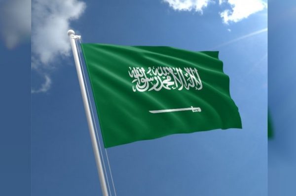 السعودية ترفع الحظر على تنقل المعتمرين وتسمح لهم بزيارة كل مناطق المملكة