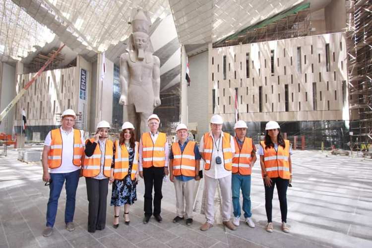 المتحف المصري الكبير وفداً من مجلس النواب الروسي