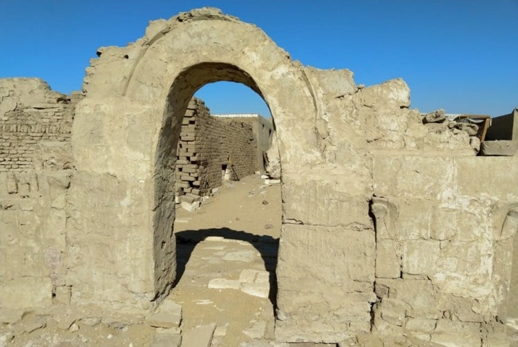 الانتهاء من أعمال صيانة وترميم معبد بطليموس الثاني عشر باتريبس بسوهاج