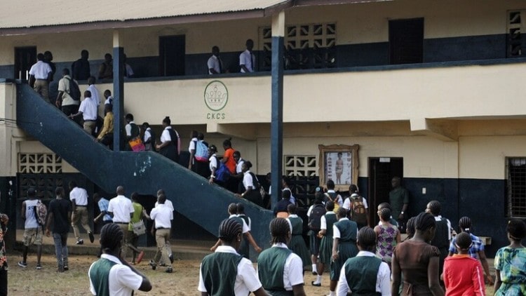مقتل 30 طفلا بحريق مدرسة في ليبيريا