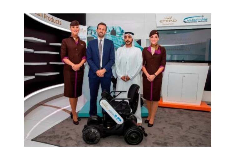 الاتحاد للطيران توقع شراكة مع مطارات أبوظبي لتوفير الكراسي المتحركة ذاتية التحكم