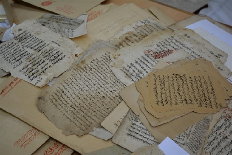 5000 آلاف مخطوط عماني تحكي دور العمانيين في صناعة الحضارة الإنسانية