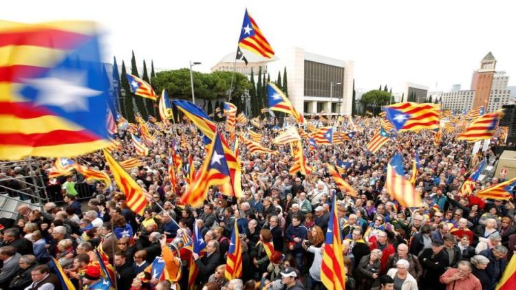 مظاهرات برشلونة تتسبب فى إلغاء اكثر من 100 رحلة جوية