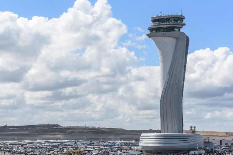 وزير النقل التركي: مطار إسطنبول الدولي نقل أكثر من 40 مليون مسافر خلال عام