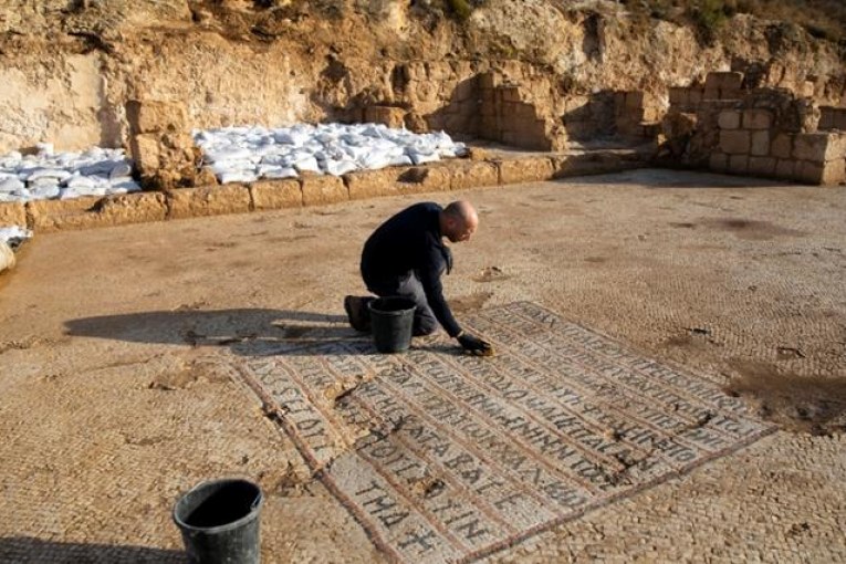 اكتشاف كنيسة أثرية غرب القدس تعود لـ 1500 عام