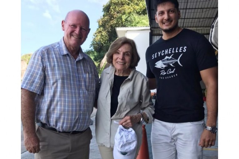 Seychelles politician meets Dr. Sylvia Earle, the recognised champion for ocean protection
