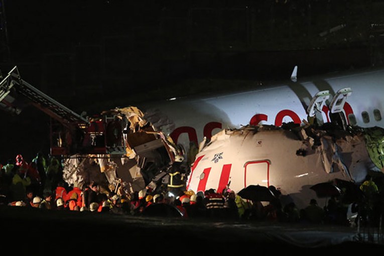 بعد تحطم الطائرة التركية.. تحويل مسار 37 طائرة من مطار “صبيحة” الى مطار إسطنبول