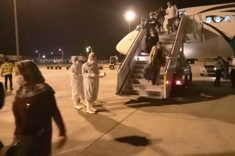 بالصور محافظ البحر الأحمر: وصول 299 مصرياً عالقاً قادمين من الرياض إلى فندق الحجر الصحي بمرسى علم
