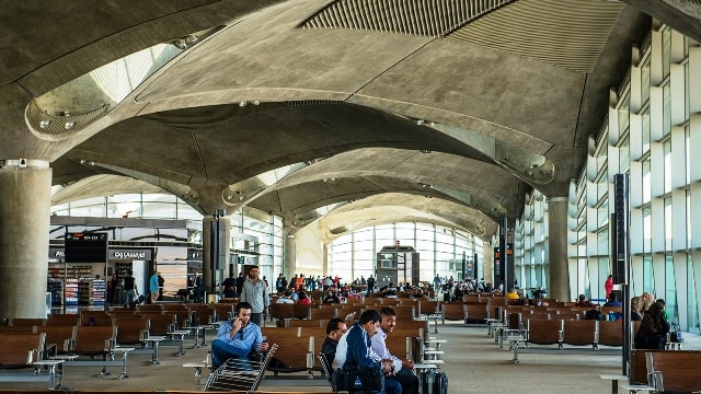 كورونا وراء انخفاض حركة المسافرين عبر مطار الملكة علياء الدولي