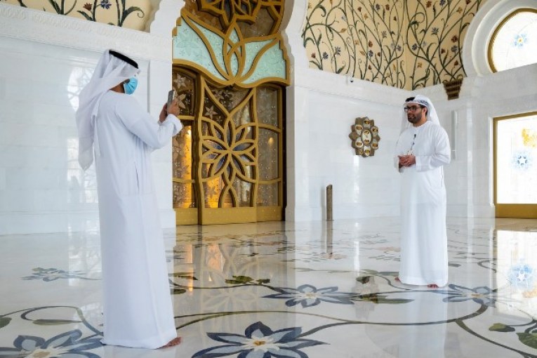 مركز جامع الشيخ زايد الكبير يطلق جولاته الثقافية "عن بعد"