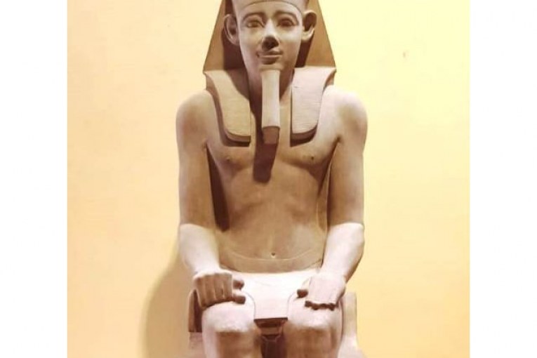تماثيل الملك سنوسرت الأول من الأنتكخانة الي المتحف المصري الكبير 