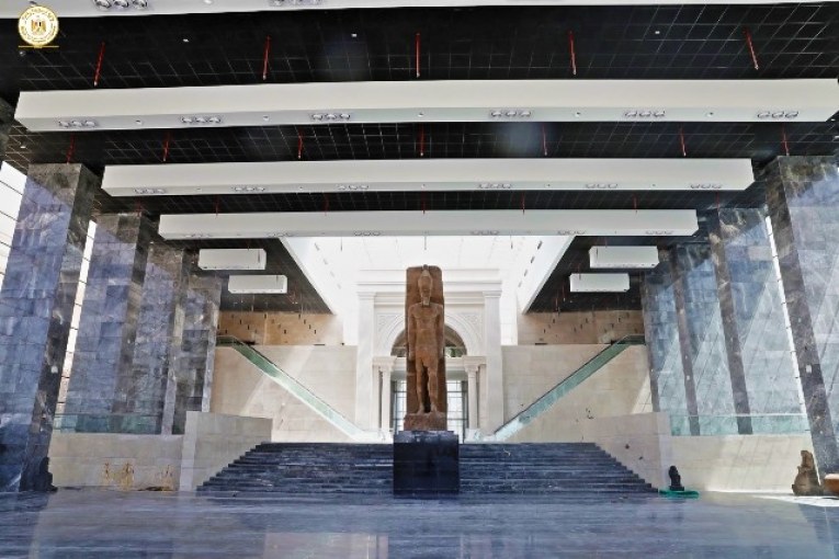 استعدادا لإفتتاحه : العناني يزور متحف العاصمة الأدارية للوقوف علي آخر مستجدات الأعمال النهائية