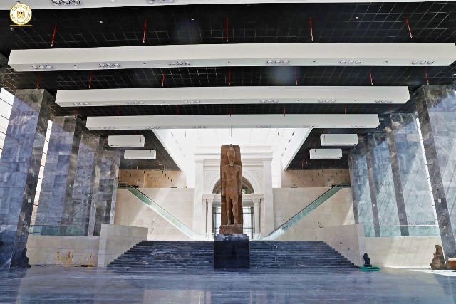 استعدادا لإفتتاحه : العناني يزور متحف العاصمة الأدارية للوقوف علي آخر مستجدات الأعمال النهائية