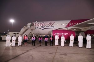 ‫مطار أبوظبي يستقبل أولى رحلات خطوط طيران "ويز إير" القادمة من المجر