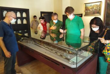 وفد علماء من معهد الآثار الشرقية الفرنسي وجامعة سنجور في جولة بمتحف رشيد الوطني