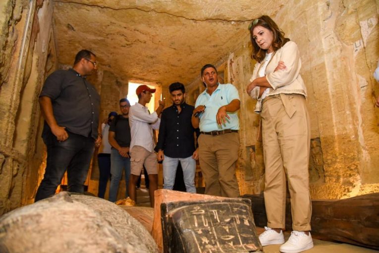 الدولة للهجرة و سياحة مصر تنظم زيارة إلى منطقة سقارة الأثرية لوفد شباب الدارسين بالخارج
