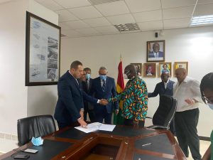 مصرللطيران توقع مذكرة تفاهم مع دولة غانا لتأسيس شركة طيران جديدة بإفريقيا 