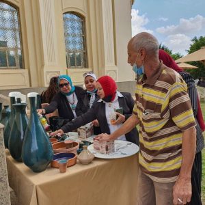 الفخار الإسلامي ملهمًا للأنامل الذهبية..معرضًا للفخار على هامش مؤتمر الآثاريين العرب