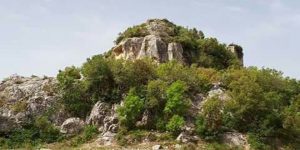 قلعة الكهف… أيقونة من الجمال وحكاية للزمان نحتها التاريخ في الصخر