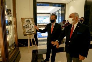 الفايز يفتتح معرض صور لمراحل تأسيس الدولة الأردنية