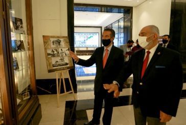 الفايز يفتتح معرض صور لمراحل تأسيس الدولة الأردنية