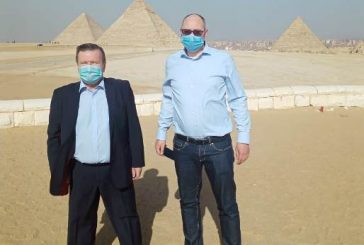 نائب وزير خارجية أوكرانيا و سفيرها في مصر يزورا منطقة أهرامات الجيزة الأثرية