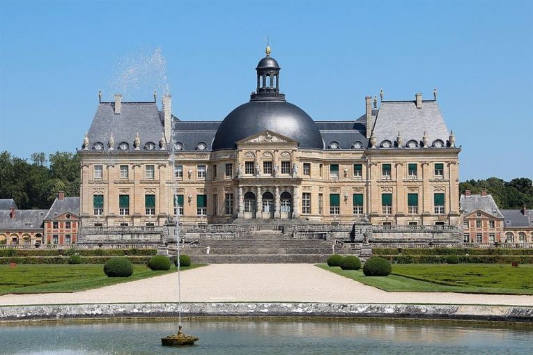 ورشة ترميم ضخمة لقصر "فو-لا-فيكونت" في فرنسا